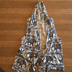 Hooded tank cover